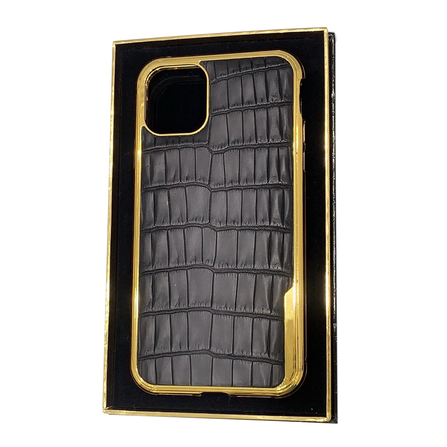 Foto case ini memperlihatkan black leather dengan logo gold 24K di samping agar terlihat fashionable dan mewah.