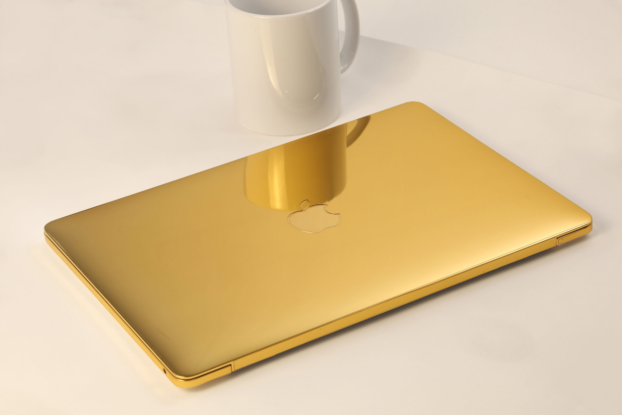 macbook 11 inch sleeve gold